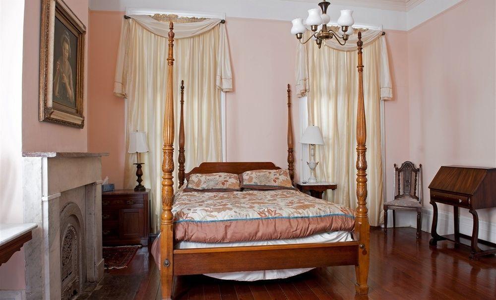 Fairchild House Bed & Breakfast นิวออร์ลีนส์ ภายนอก รูปภาพ