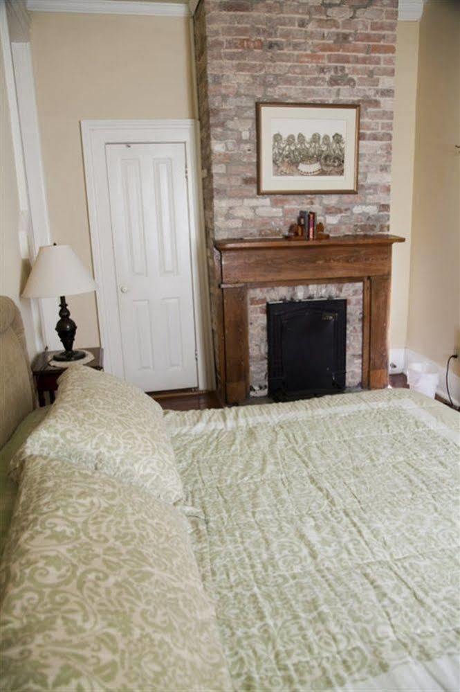 Fairchild House Bed & Breakfast นิวออร์ลีนส์ ภายนอก รูปภาพ